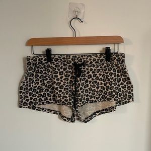 H&M Leopard shorts (0048)